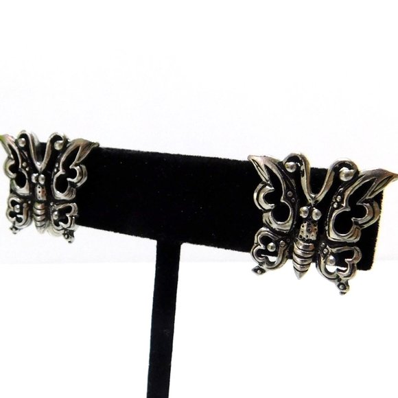 Silver Tone Butterfly Screw on Earrings Womens Fashion Jewelry - Picture 5 of 6